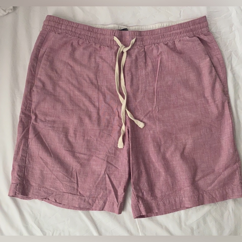 Men’s pink Banana Republic draw string shorts, Large, New never worn 💯 cotton.